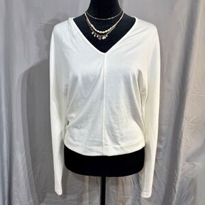 Vince Ivory V-Neck Knit Sweater Size S/P | Center Seam Minimalist Pullover